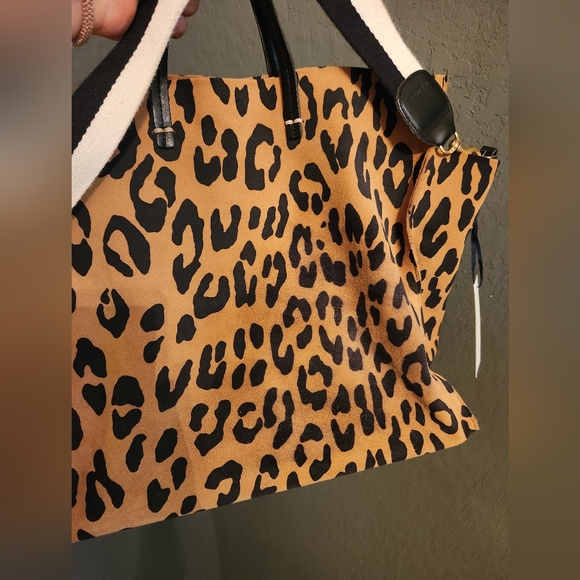 Clare V simple tote in leopard - Picture 4 of 17